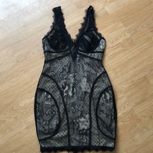 Bebe: V-neck lace black dress